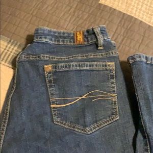 Wrangler Aura Jean